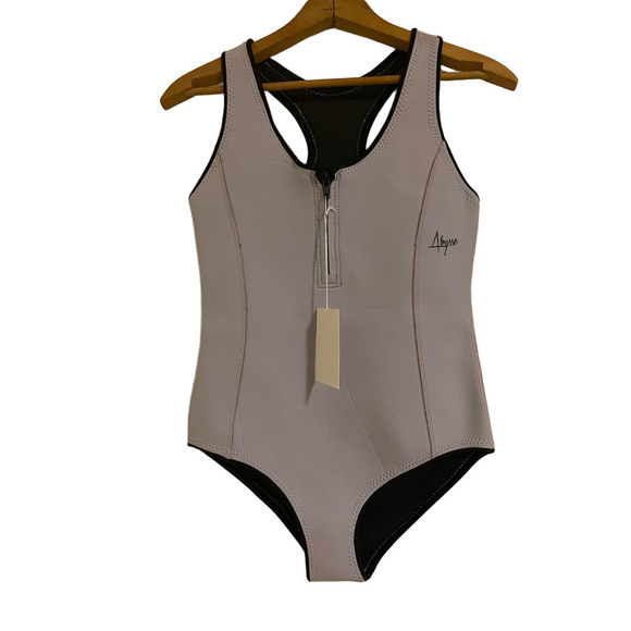 NEW UNWORN ABYSSE Elle one piece IN SOLD OUT LILAC - Picture 7 of 11